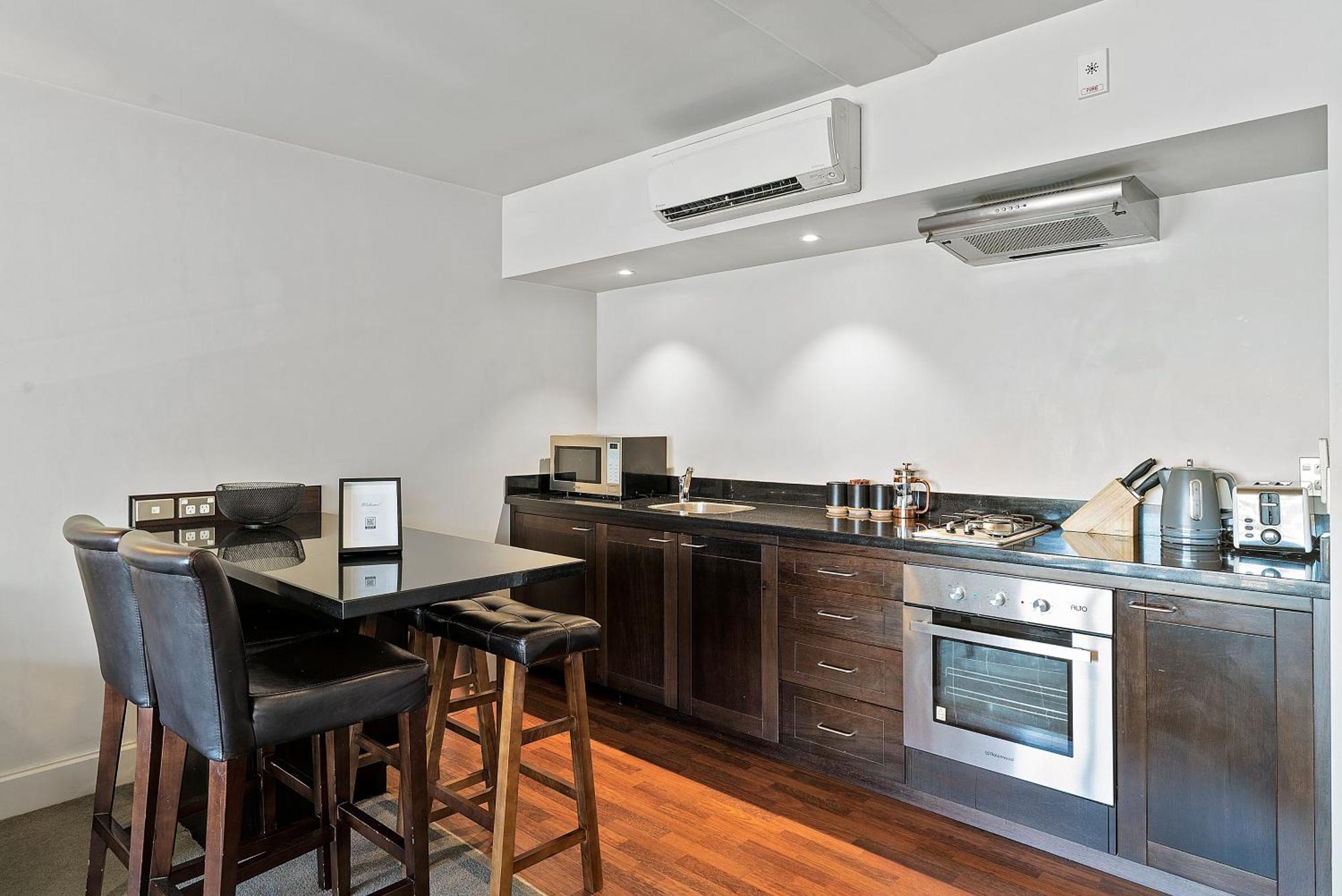 Lakeside Living - Modern 2-Bedroom Apartment Queenstown Dış mekan fotoğraf