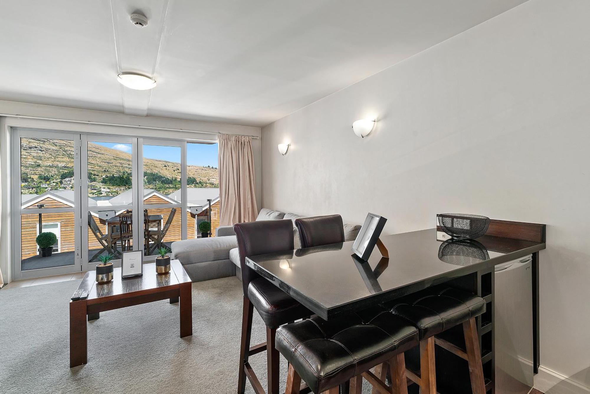 Lakeside Living - Modern 2-Bedroom Apartment Queenstown Dış mekan fotoğraf
