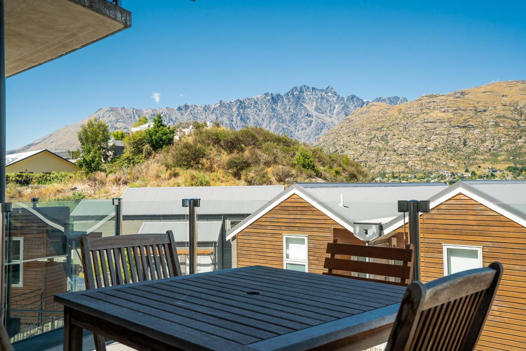 Lakeside Living - Modern 2-Bedroom Apartment Queenstown Dış mekan fotoğraf